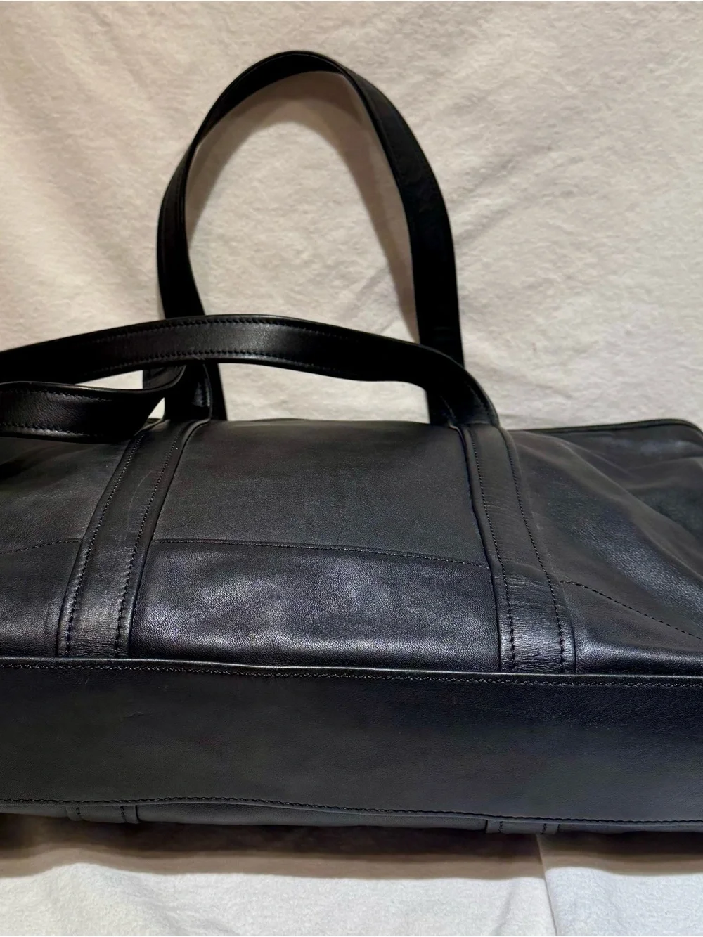 Coach spacious black